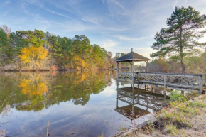 Scenic Studio with Dock Access in Fayetteville!